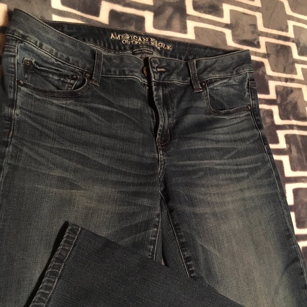 AEO FAVORITE BOYFRIEND